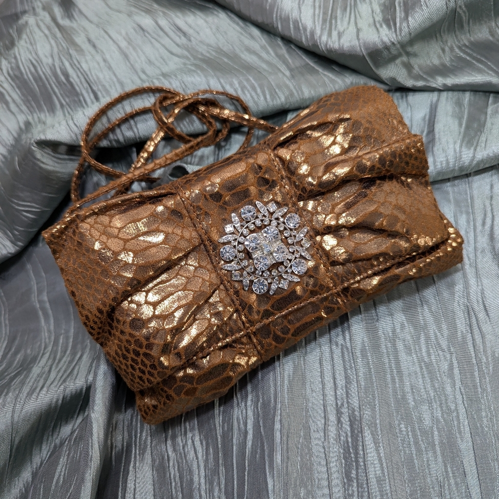Iman Global Chic Bow Clutch Evening Bag, Metallic Copper with Brooch